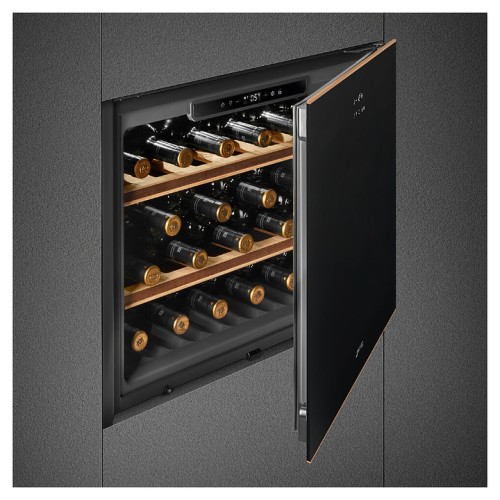 Винный шкаф SMEG CVI621NR3 черное стекло с медной фурнитурой