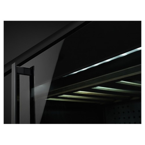 Винный шкаф SMEG CVI638RN3 (петли справа) черный