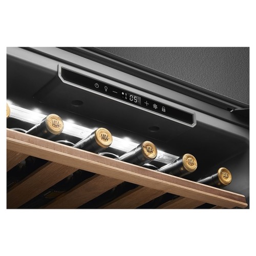 Винный шкаф SMEG CVI121B3 черное стекло Deep Black