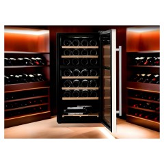 Винный шкаф Zugel ZCWI70B черный