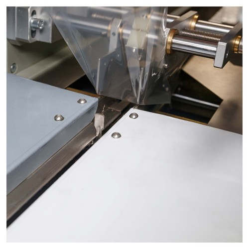 Машина упаковочная Hualian DXDZ-250B (2 ножа, bag L 65-190 mm, S 150 mm, H-40 mm)