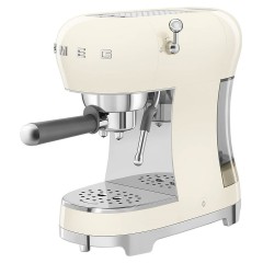 Эспрессо кофемашина SMEG ECF02CREU кремовая