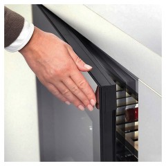 Шкаф винный Dunavox DVN-32.85DB.TO