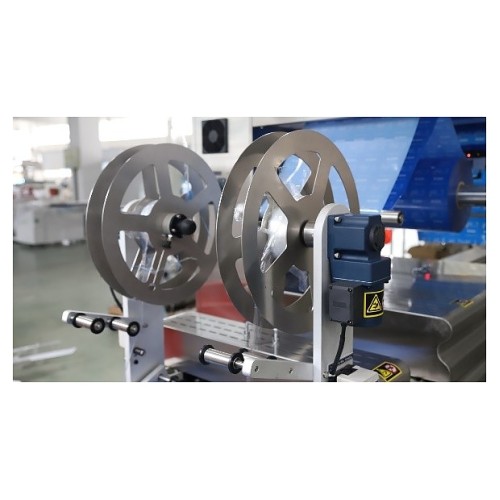 Машина термоформовочная автоматическая Hualian HVR-520A