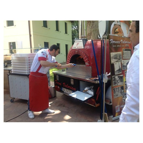 Печь для пиццы дровяная Valoriani Trailer 140