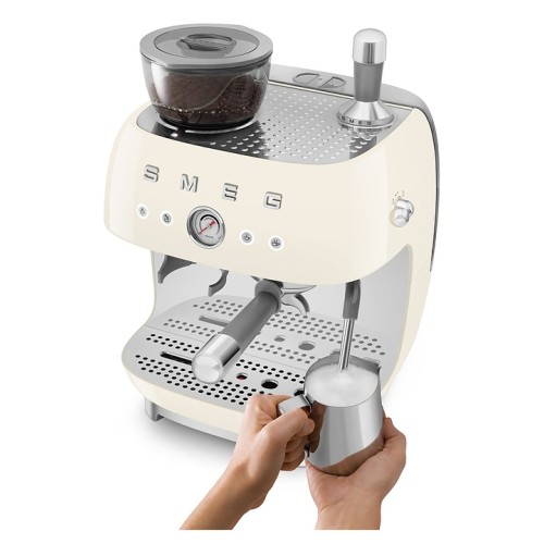 Эспрессо кофемашина SMEG EGF03CREU кремовая