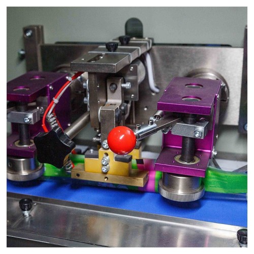 Машина упаковочная Hualian DXDZ-250D (3 servo, рег. форм., min bag L 150, S 250, H 60, 1 позиц. нож)