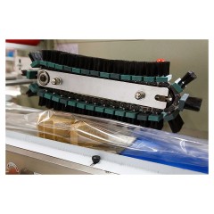 Машина упаковочная Hualian DXDZ-450B NEW (H-70 mm, bag L 130-450mm, S 400mm, регулируемый формирователь 180 мм)