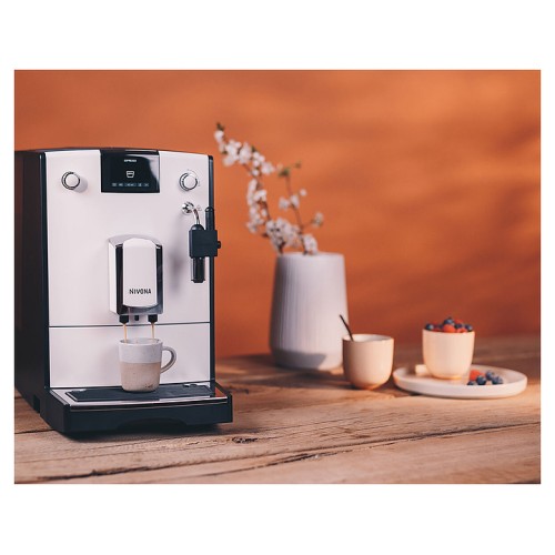 Кофемашина Nivona CafeRomatica NICR 560 белый фронт