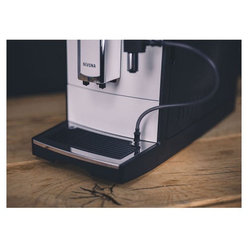 Кофемашина Nivona CafeRomatica NICR 560 белый фронт