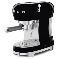 Эспрессо кофемашина SMEG ECF02BLEU черная