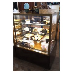 Витрина кондитерская ENTECO MASTER СУЛА ПРЕМИУМ 90 (встроенный агрегат) с боковинами черная