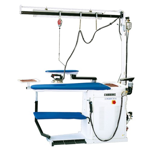 Гладильный стол Ghidini Vapor