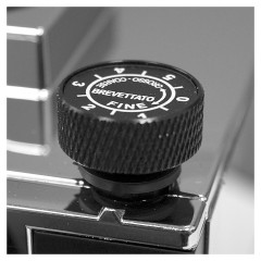 Кофемолка-дозатор EUREKA Mignon Silenzio 50 15BL черная