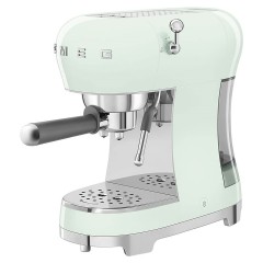 Эспрессо кофемашина SMEG ECF02PGEU пастельная зеленая