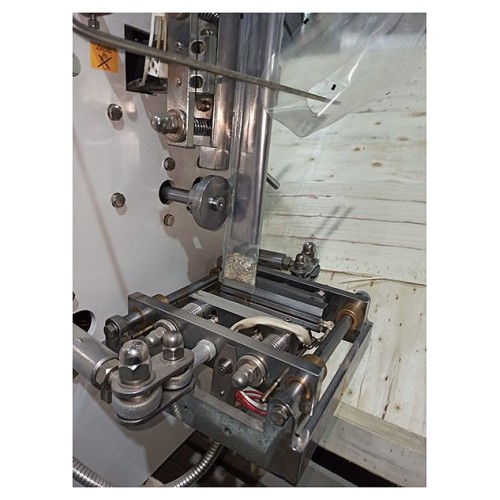 Фасовочно-упаковочная машина для чая Foodatlas HP-100G (фильтрпакет)